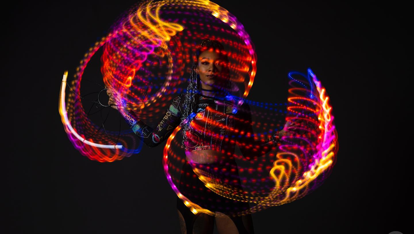 🔥Vibrant LED Flow Fans🎁.